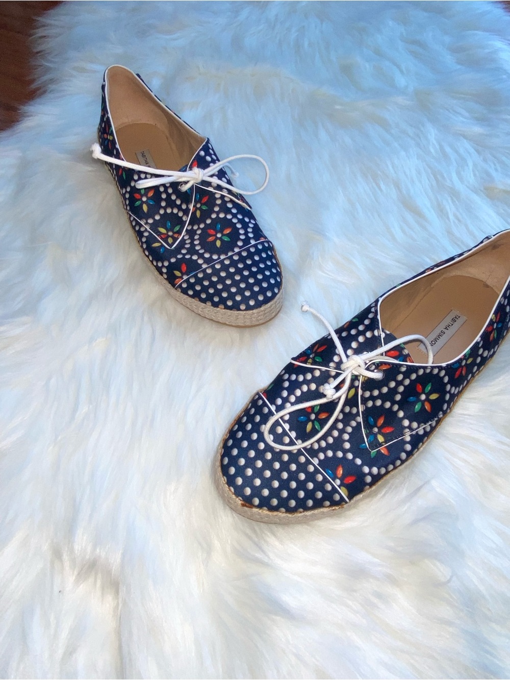 Designer Tabitha Simmons Seville Navy Polka Dot Espadrille Sneakers Flats GUC